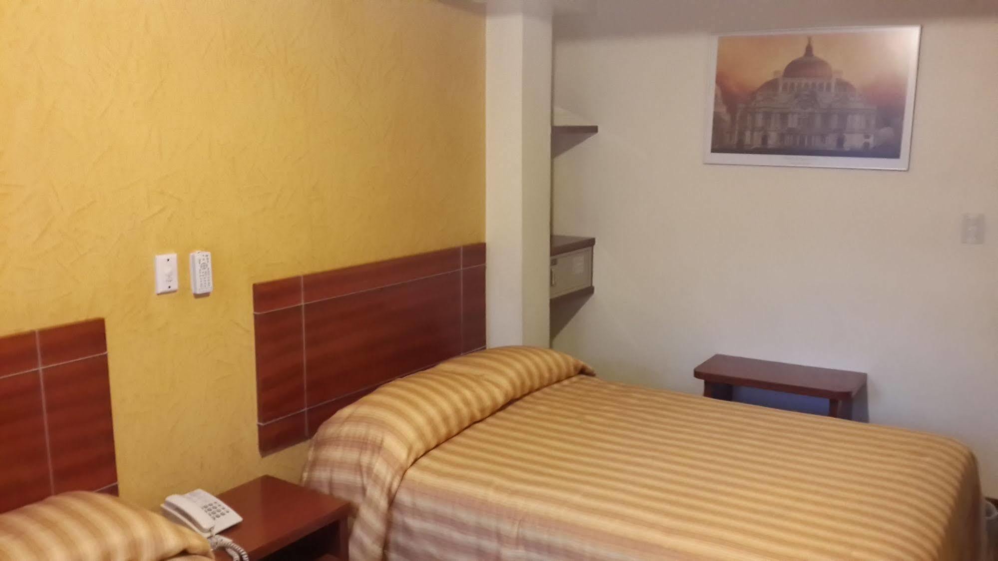 Hotel Roble Kota Meksiko Bagian luar foto